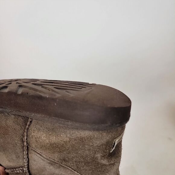 UGG Australia Women’s Classic Tall Boots Brown Suede Sheepskin Winter Size 8W - Picture 6 of 12